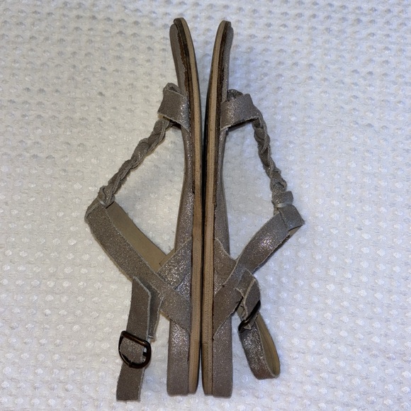 ANTHROPOLOGIE LATIGO Dreamy 8.5 Leather Flat Sandals Neutral Metallic Taupe Gray - Picture 12 of 16